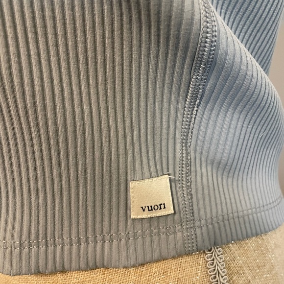 #77-VUORI-Rib Crop Tank - Picture 3 of 6